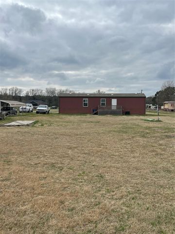 702 County Road 1500, Crockett, TX 75835