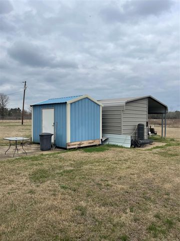 702 County Road 1500, Crockett, TX 75835