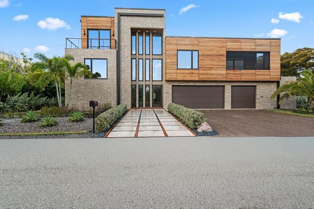 2945 PYRULA DRIVE, Longboat Key, FL 34228