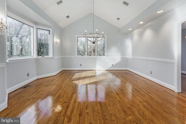 2018 SWAN TER, Alexandria, VA 22307