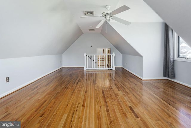 2018 SWAN TER, Alexandria, VA 22307