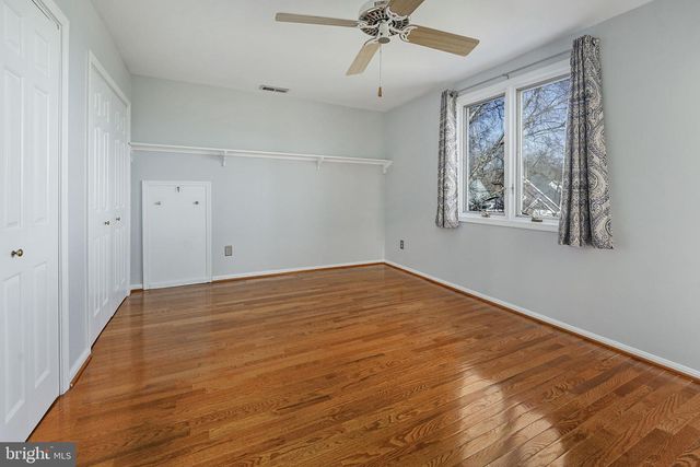 2018 SWAN TER, Alexandria, VA 22307