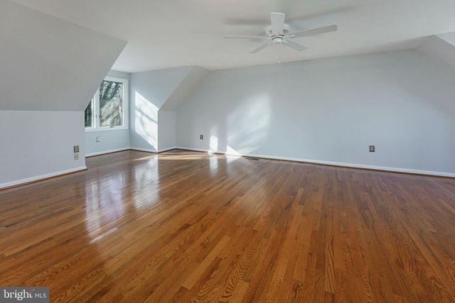2018 SWAN TER, Alexandria, VA 22307