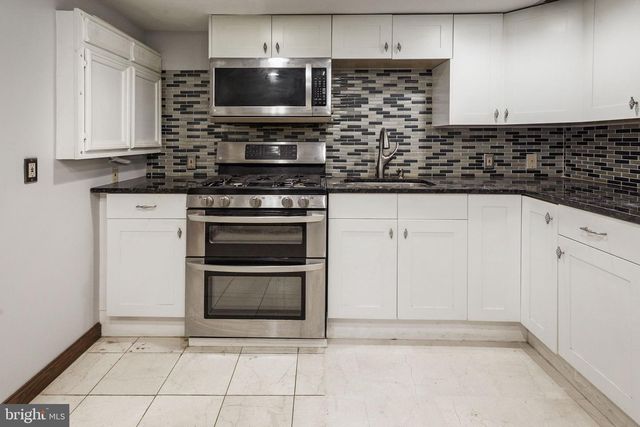2018 SWAN TER, Alexandria, VA 22307