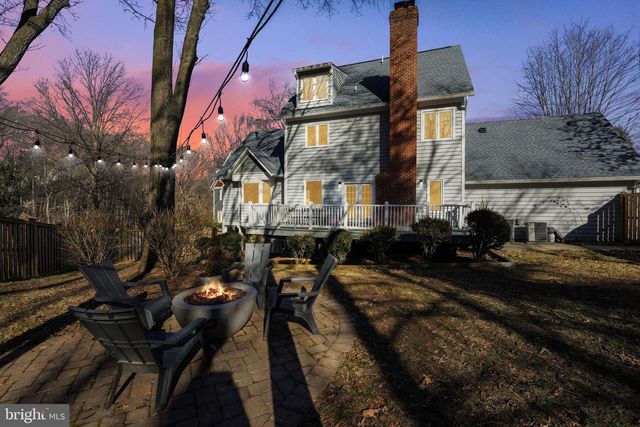 2018 SWAN TER, Alexandria, VA 22307