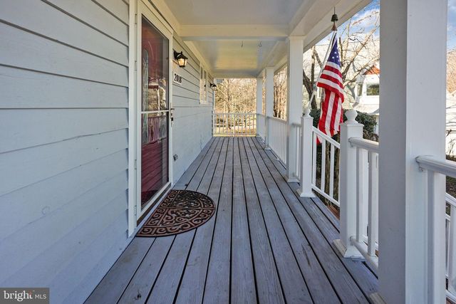 2018 SWAN TER, Alexandria, VA 22307