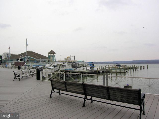 2018 SWAN TER, Alexandria, VA 22307