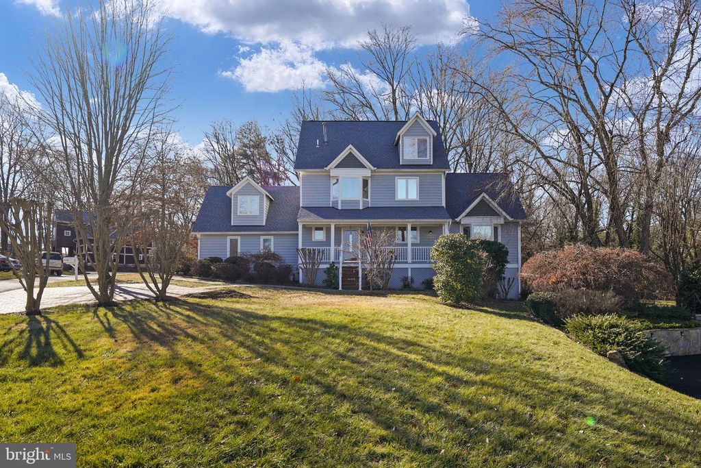 2018 SWAN TER, Alexandria, VA 22307