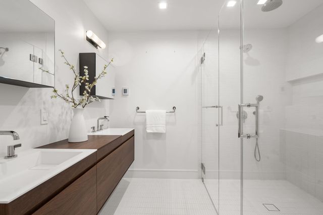 189 W Brookline St 1, Boston, MA 02118
