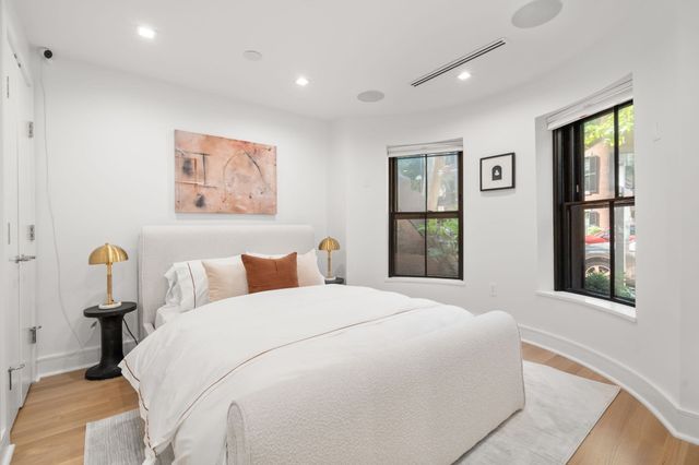 189 W Brookline St 1, Boston, MA 02118