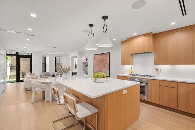 189 W Brookline St 1, Boston, MA 02118