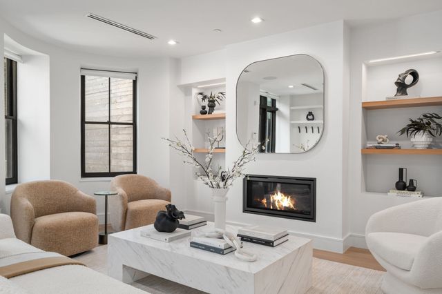 189 W Brookline St 1, Boston, MA 02118