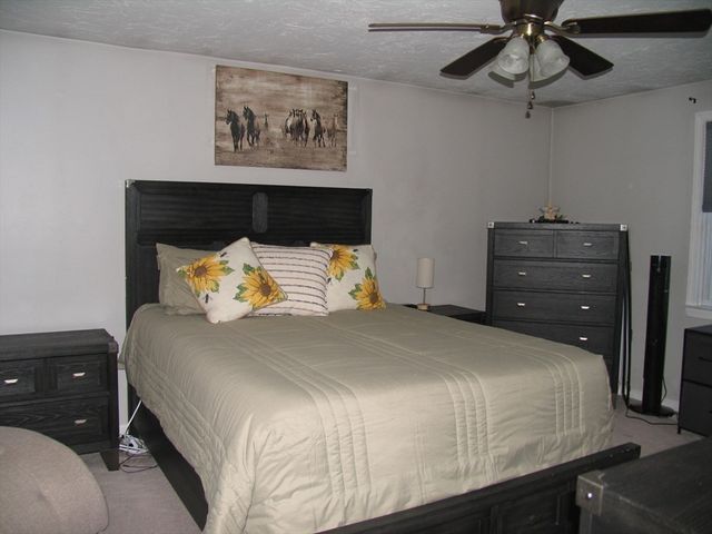 24 Crescent St 6, Northbridge, MA 01588