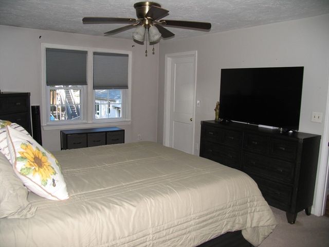 24 Crescent St 6, Northbridge, MA 01588