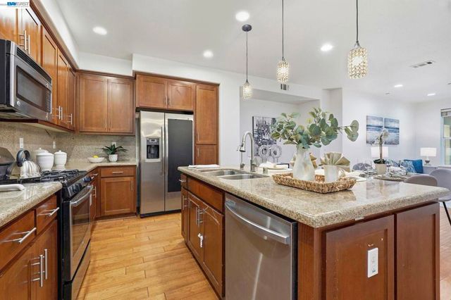 1656 Lee Way, Milpitas, CA 95035