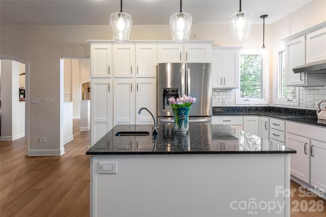 6 Oxford Court, Asheville, NC 28804