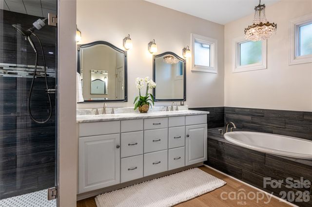 6 Oxford Court, Asheville, NC 28804