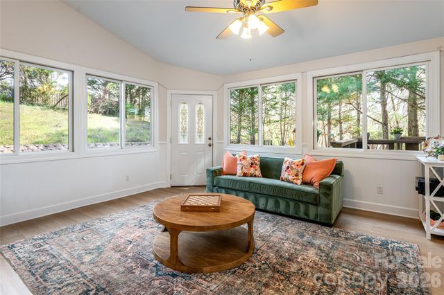 6 Oxford Court, Asheville, NC 28804
