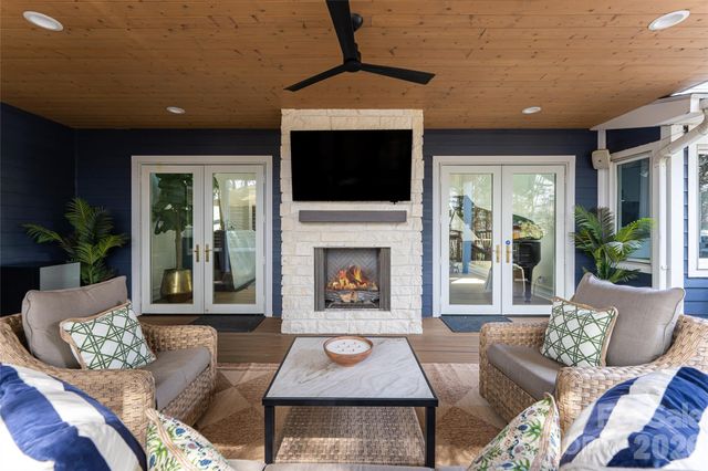 6 Oxford Court, Asheville, NC 28804