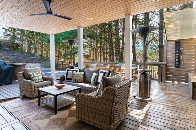 6 Oxford Court, Asheville, NC 28804