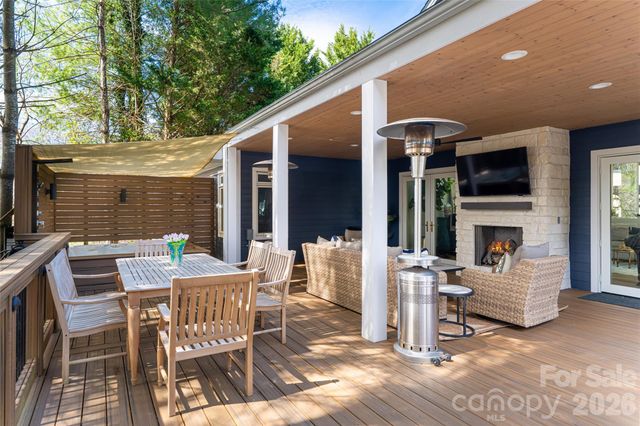 6 Oxford Court, Asheville, NC 28804