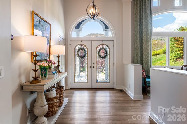 6 Oxford Court, Asheville, NC 28804