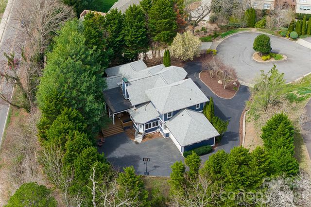 6 Oxford Court, Asheville, NC 28804