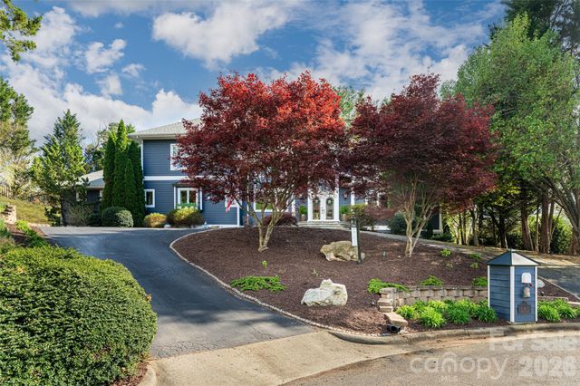 6 Oxford Court, Asheville, NC 28804