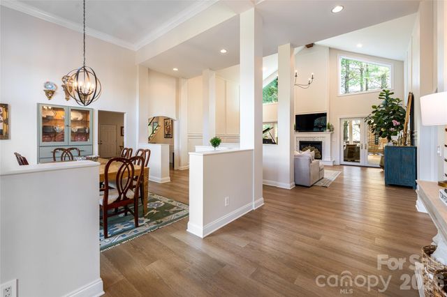 6 Oxford Court, Asheville, NC 28804