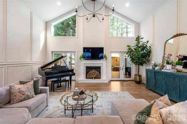6 Oxford Court, Asheville, NC 28804
