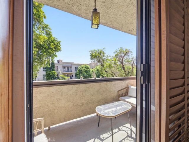 1315 roxbury dr 204, Los Angeles, CA 90035