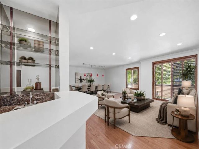1315 roxbury dr 204, Los Angeles, CA 90035