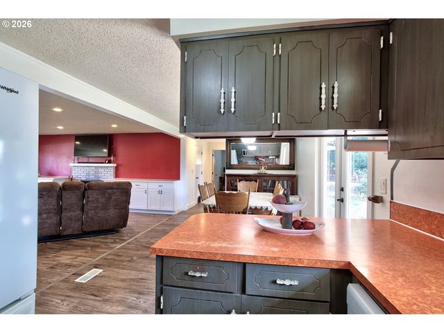 1005 Nw 6TH Ave, Canby, OR 97013