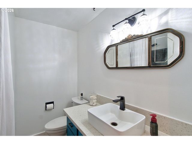 1005 Nw 6TH Ave, Canby, OR 97013