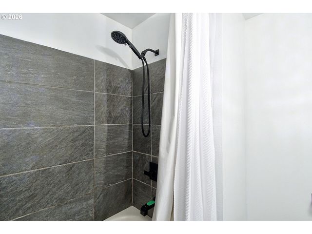 1005 Nw 6TH Ave, Canby, OR 97013