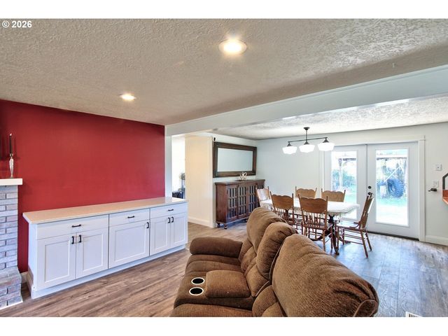 1005 Nw 6TH Ave, Canby, OR 97013