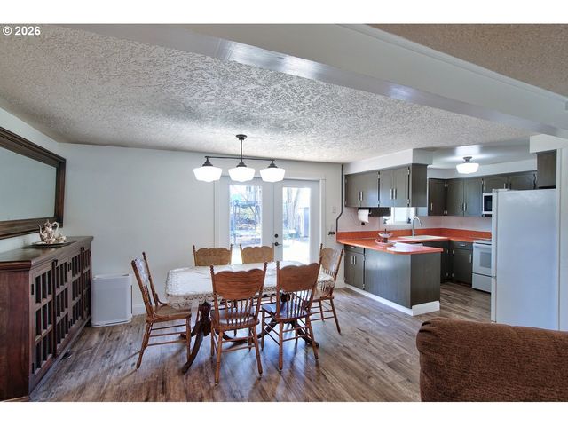 1005 Nw 6TH Ave, Canby, OR 97013