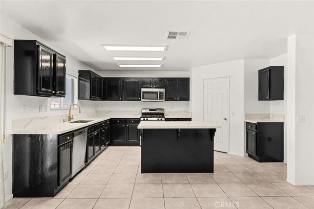 44713 Longfellow Avenue, Temecula, CA 92592