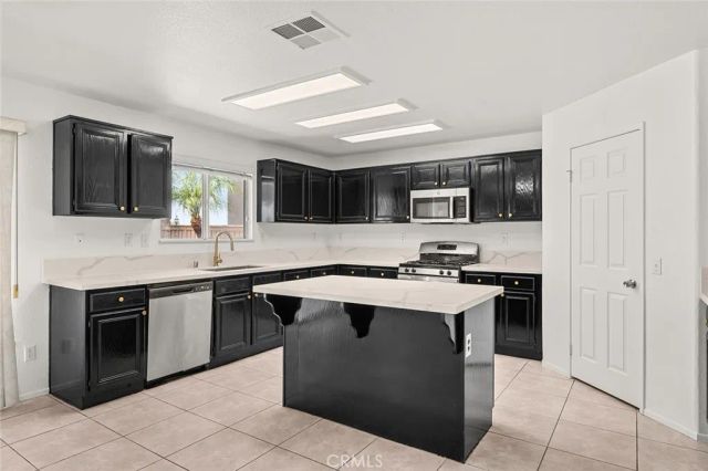 44713 Longfellow Avenue, Temecula, CA 92592