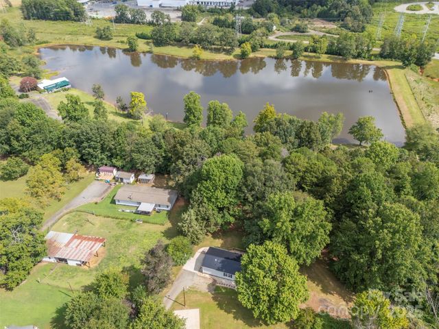 118 Aiken Street, Forest City, NC 28043