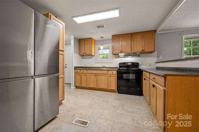 118 Aiken Street, Forest City, NC 28043