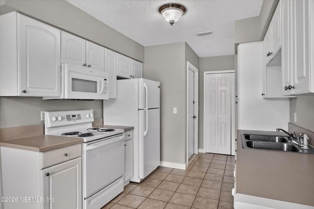 1800 PARK Avenue 358, Orange Park, FL 32073