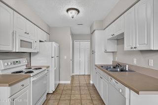 1800 PARK Avenue 358, Orange Park, FL 32073