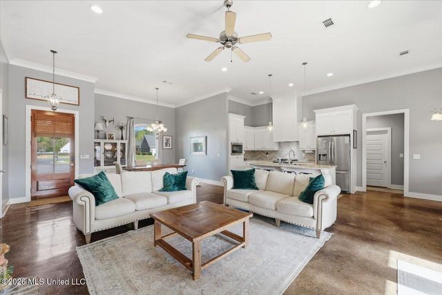 243 Tucker Drive, Brandon, MS 39042