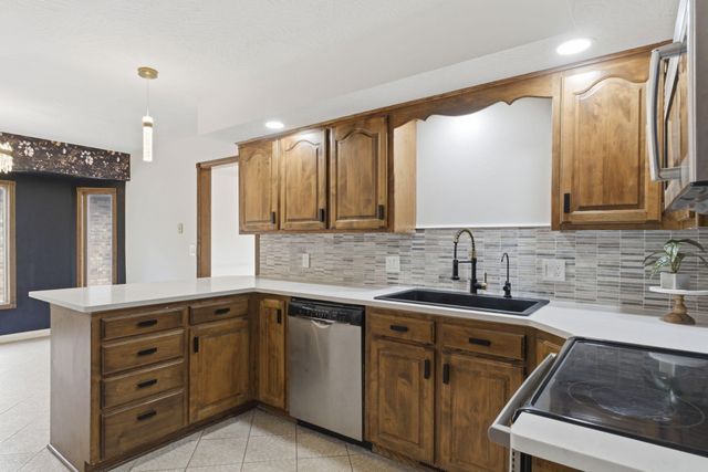 3514 S Southvale Court, Springfield, MO 65804