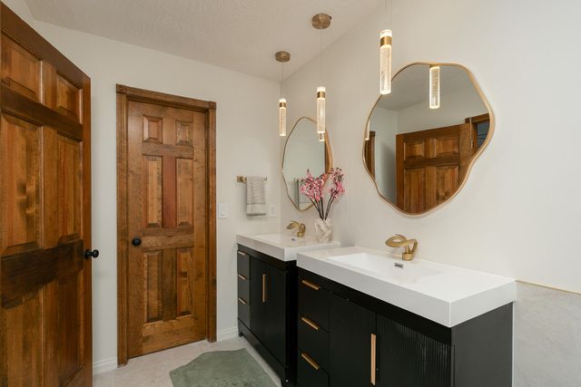 3514 S Southvale Court, Springfield, MO 65804