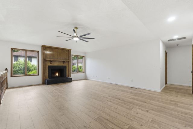 3514 S Southvale Court, Springfield, MO 65804