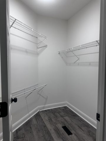 125 Lake Ridge Dr, Hendersonville, TN 37075