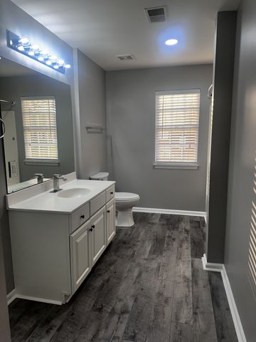 125 Lake Ridge Dr, Hendersonville, TN 37075