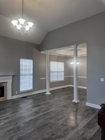 125 Lake Ridge Dr, Hendersonville, TN 37075